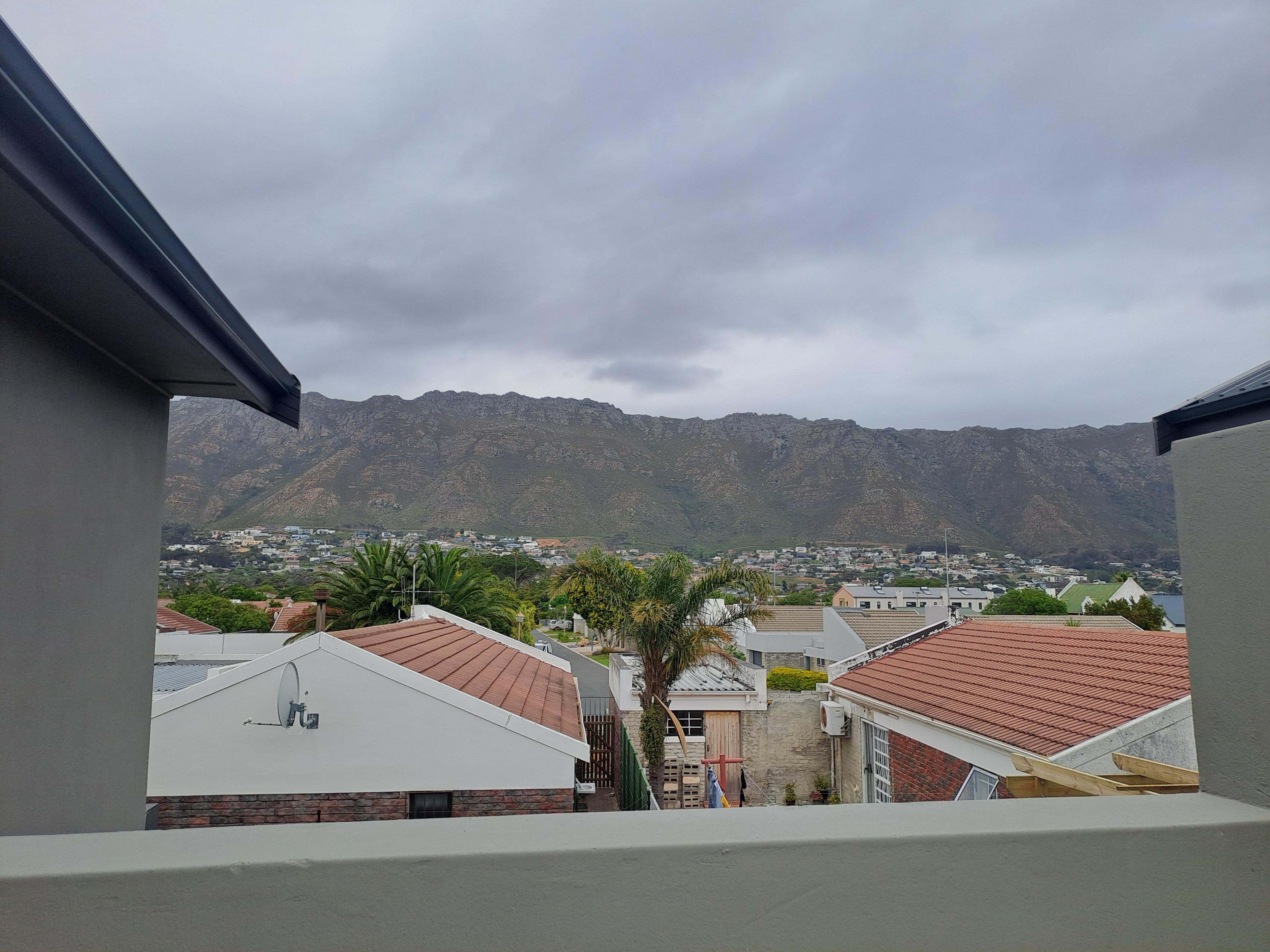 3 Bedroom Property for Sale in Sea Breeze Western Cape